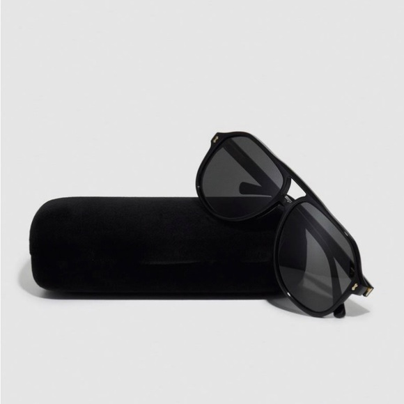 GUCCI GG1042S 001 - AS SEEN ON JENNIFER LOPEZ - Picture 10 of 13